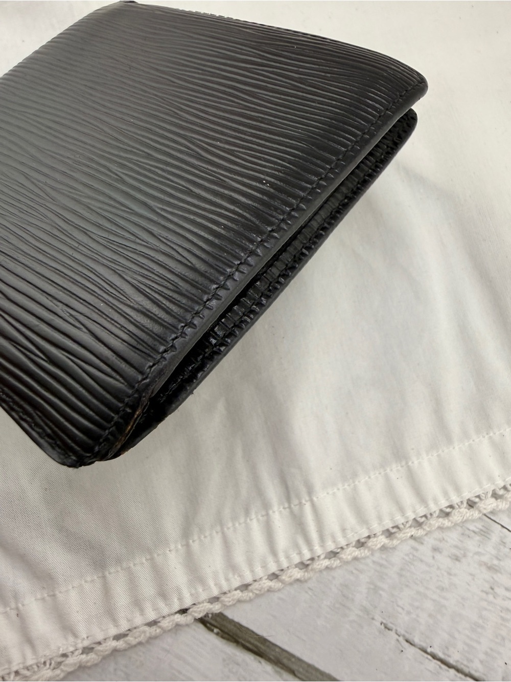 AUTHENTIC Louis Vuitton Marco Wallet. Black. - Picture 10 of 16